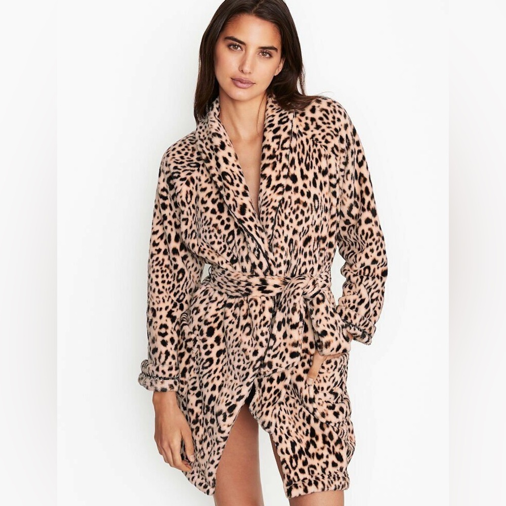 Victorias Secret Short Cheetah Print Robe